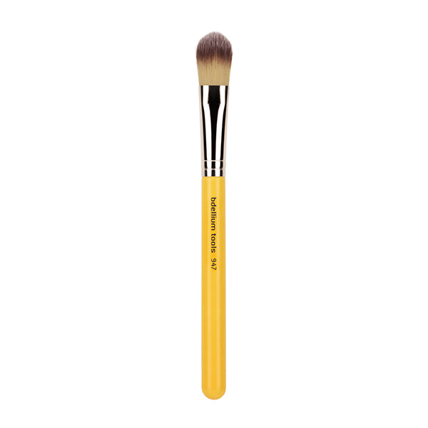 Bdellium Tools Studio Brushes 947 Small Foundation