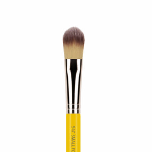 Bdellium Tools Studio Brushes 947 Small Foundation