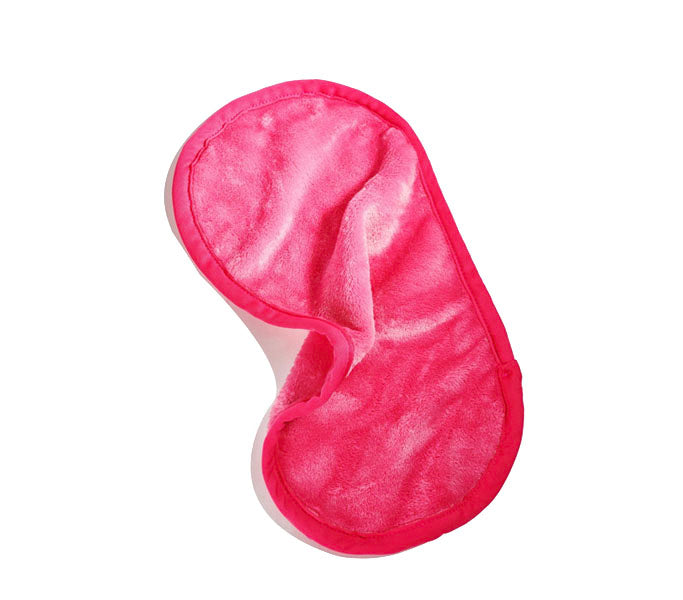 Make Up Eraser Remove makeup gently and easily with the MakeUp Eraser’s patented, water-activated, cloud-soft fibers. Washable and reusable!