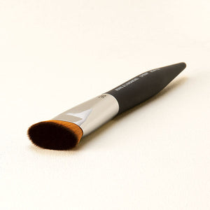 OMNIA® BOM135 Flat Contour Brush