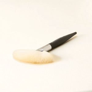OMNIA® BOM195 Large Fan Brush