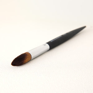 OMNIA® BOM205 Pointed Crescent Concealer Brush