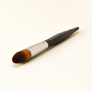 OMNIA® BOM206 Pointed Foundation Brush