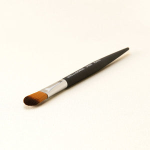 OMNIA® BOM215 Small Foundation Brush