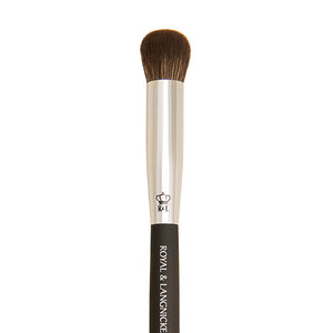 OMNIA® Apply a wash of color over the eyelid, apply a precise highlight, or blend makeup on smaller areas of the face with this multi-use brush. The gentle dome shape makes it ideal for delicately buffing concealer around the eyes.