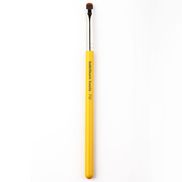 Bdellium Tools Studio Line Eyes 716 1 Smoky Eyeliner Brush
